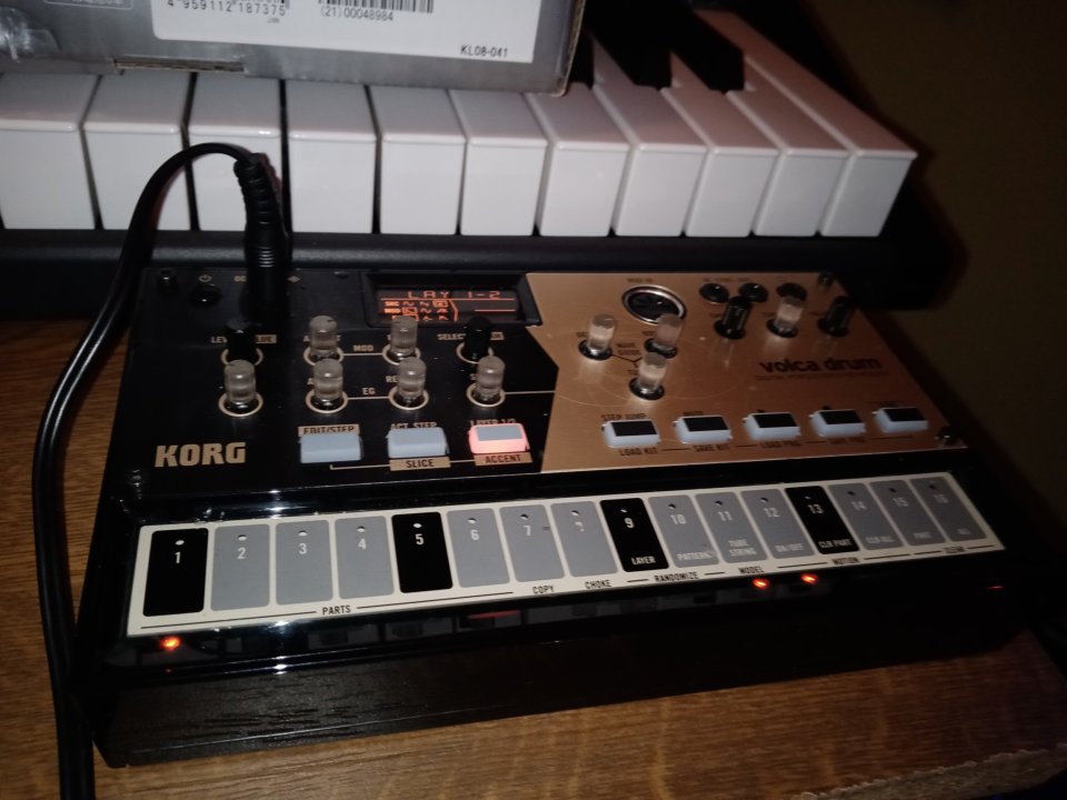 KORG VOLCA DRUM