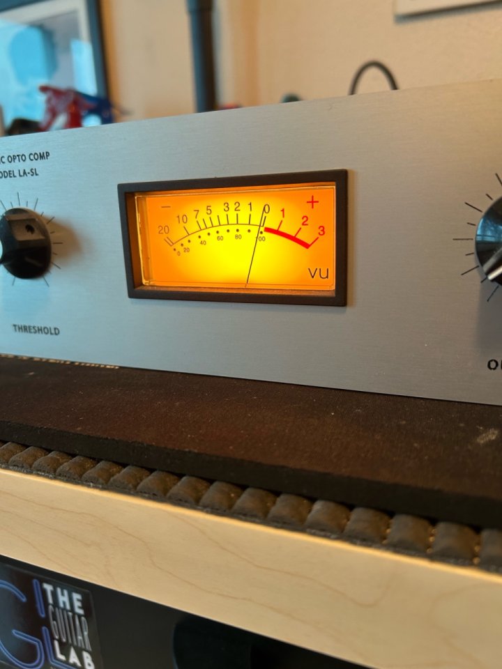 Compresor òptico de estado sólido