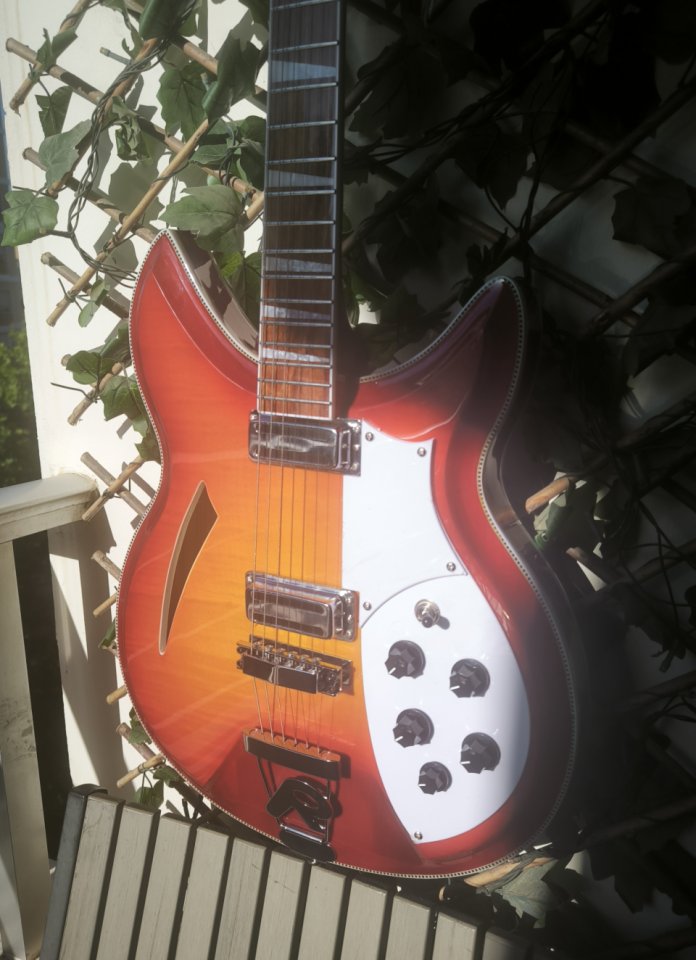 Chickenbacker 381/v69 ¡¡NUEVA!! Envío incluido de segunda mano · Foto 2 de 8 · Murcia · 290 €