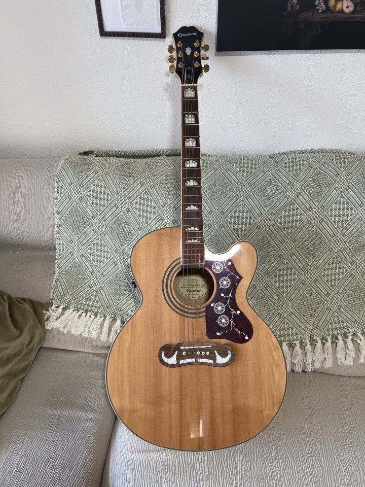 Vendo Epiphone EJ-200 de segunda mano · Foto 2 de 6 · Alicante · 380 €