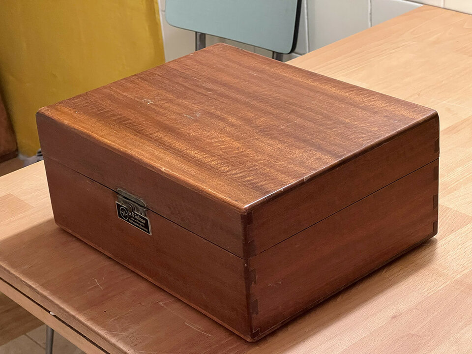 Sintetizador analógico hecho a mano estilo FOLKTEK