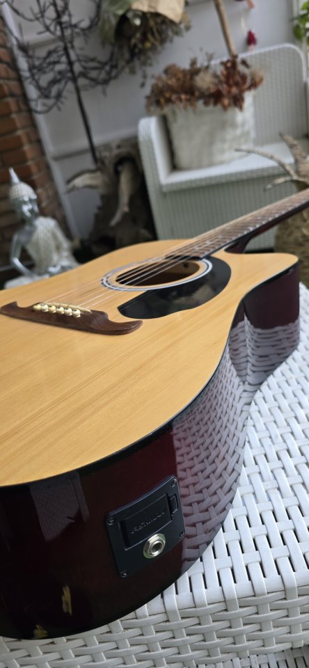 Guitarra Electroacústica Fender