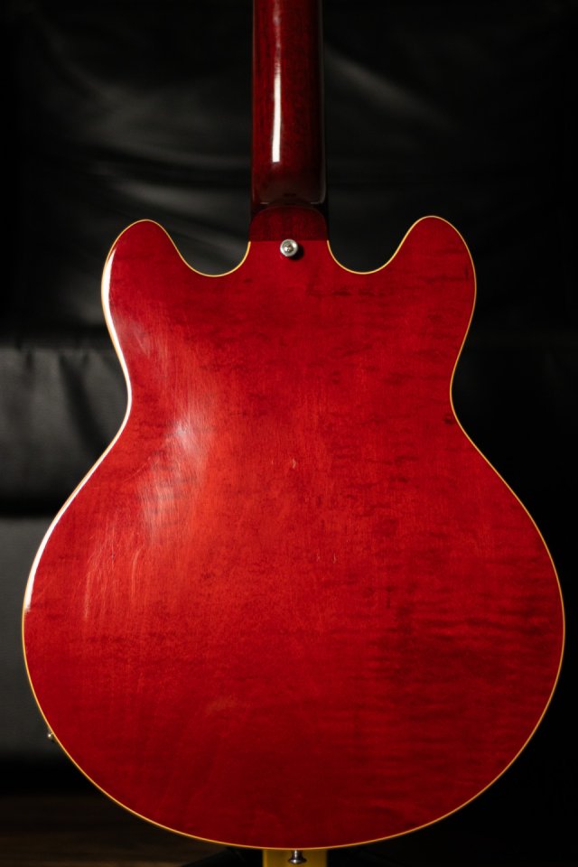 Gibson Memphis ES-339 with Dot Inlays 2013 - Antique Red Cherry de segunda mano · Foto 4 de 10 · Ourense · 3090 €