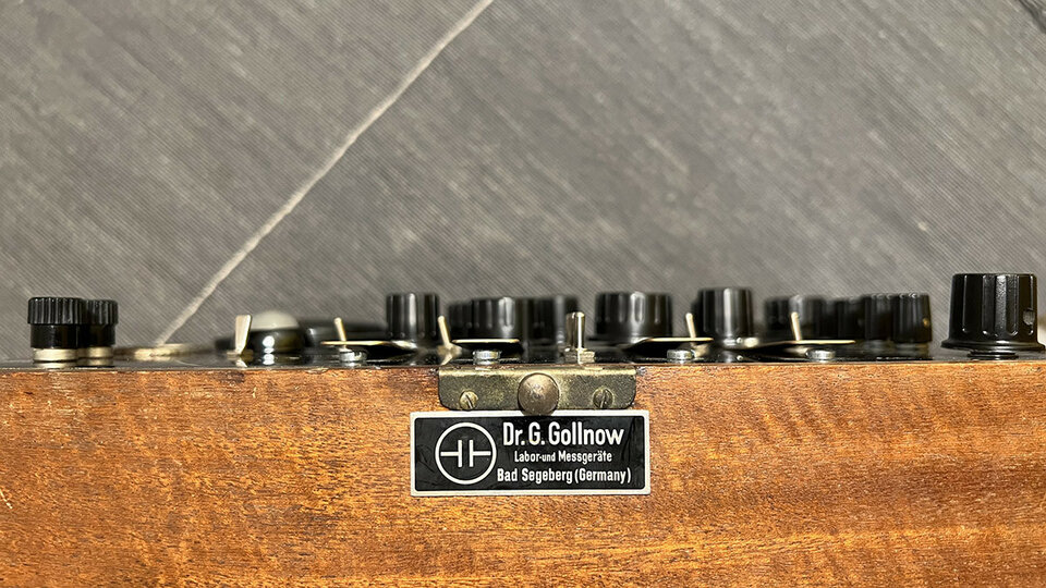 Sintetizador analógico hecho a mano estilo FOLKTEK