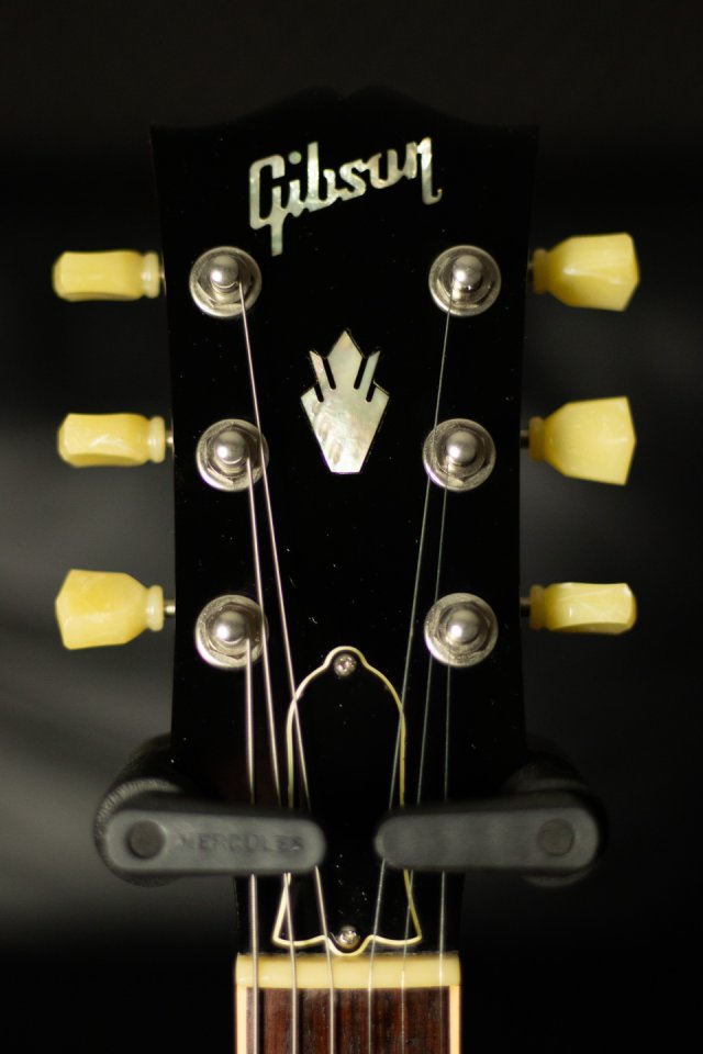 Gibson Memphis ES-339 with Dot Inlays 2013 - Antique Red Cherry de segunda mano · Foto 7 de 10 · Ourense · 3090 €