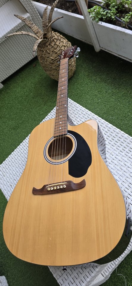 Guitarra Electroacústica Fender