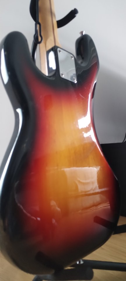 Squier Precision Japan A Series 1985/1986 de segunda mano · Foto 7 de 10 · Gipuzkoa · 1000 €