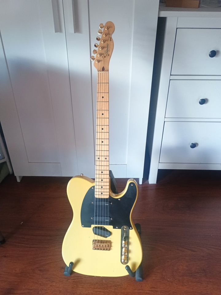 Squier japan telecaster con EMG