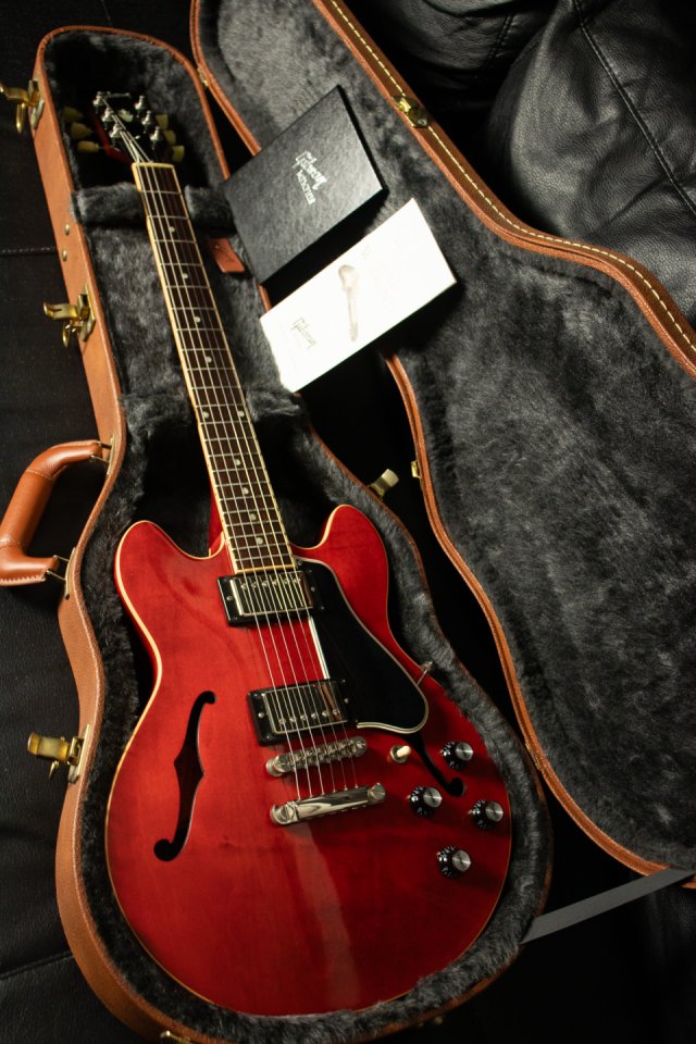 Gibson Memphis ES-339 with Dot Inlays 2013 - Antique Red Cherry de segunda mano · Foto 9 de 10 · Ourense · 3090 €