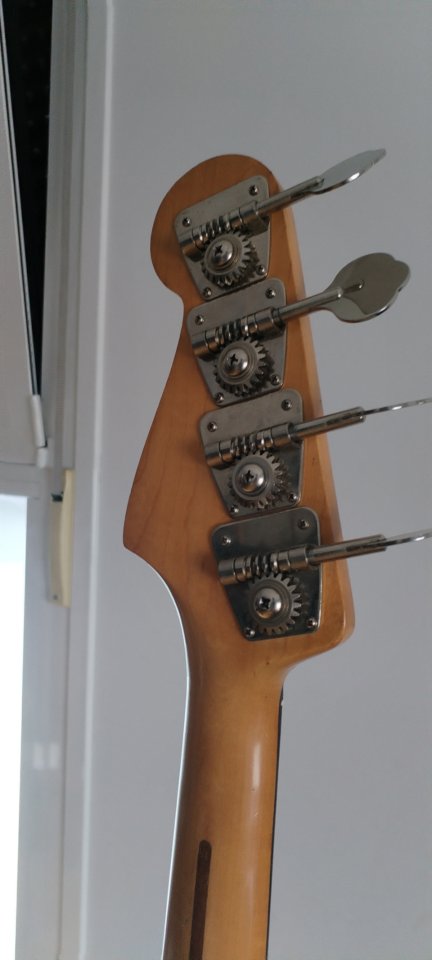 Squier Precision Japan A Series 1985/1986 de segunda mano · Foto 9 de 10 · Gipuzkoa · 1000 €