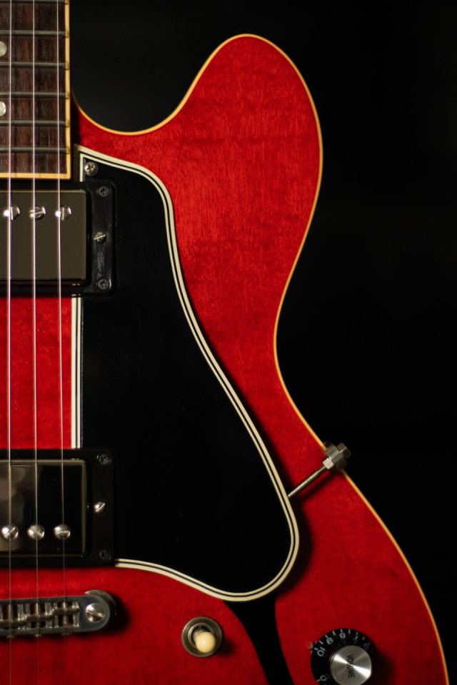 Gibson Memphis ES-339 with Dot Inlays 2013 - Antique Red Cherry de segunda mano · Foto 6 de 10 · Ourense · 3090 €