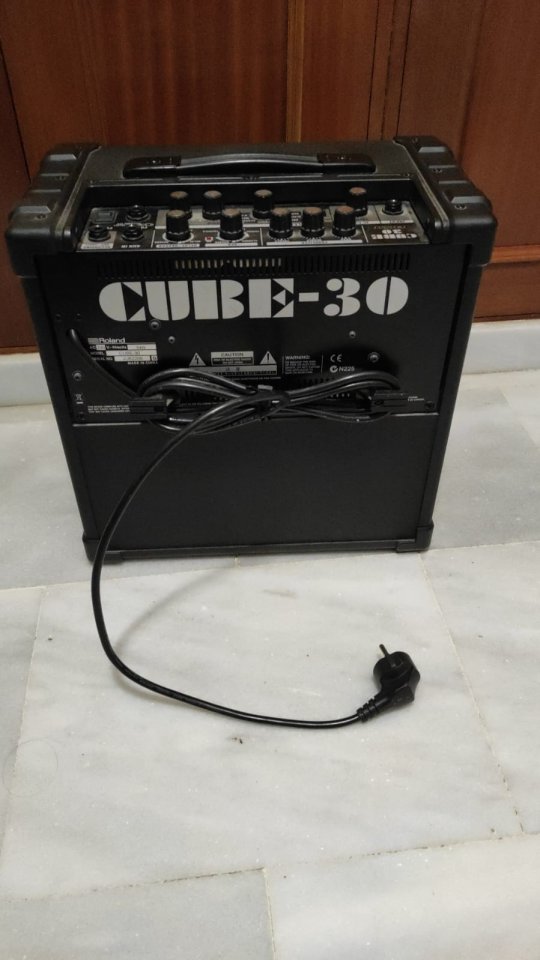 Telecaster Marwell & Roland Cube 30 de segunda mano · Foto 3 de 4 · Huelva · 250 €