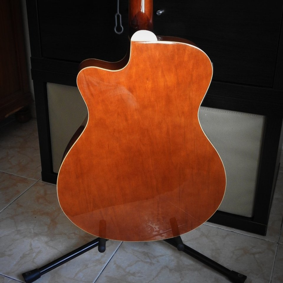 Guitarra acustica Baffin de segunda mano · Foto 3 de 5 · Huelva · 125 €
