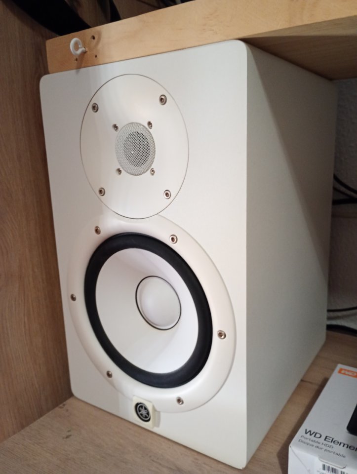 Monitores estudio Yamaha hs7