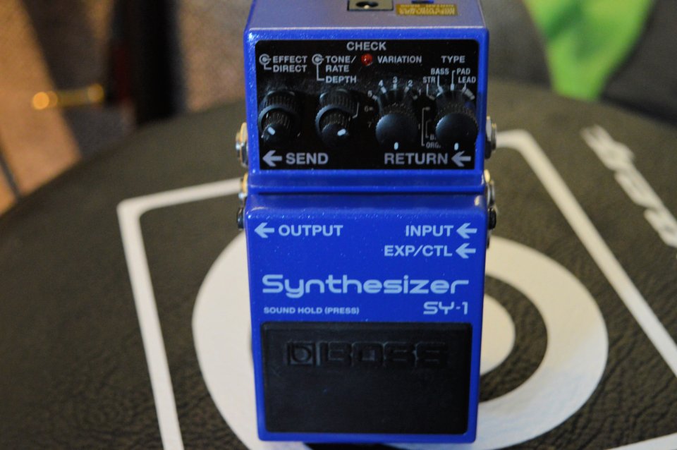 BOSS SY-1 Synthesizer (NUEVO) de segunda mano · Foto 1 de 4 · Madrid · 180 €