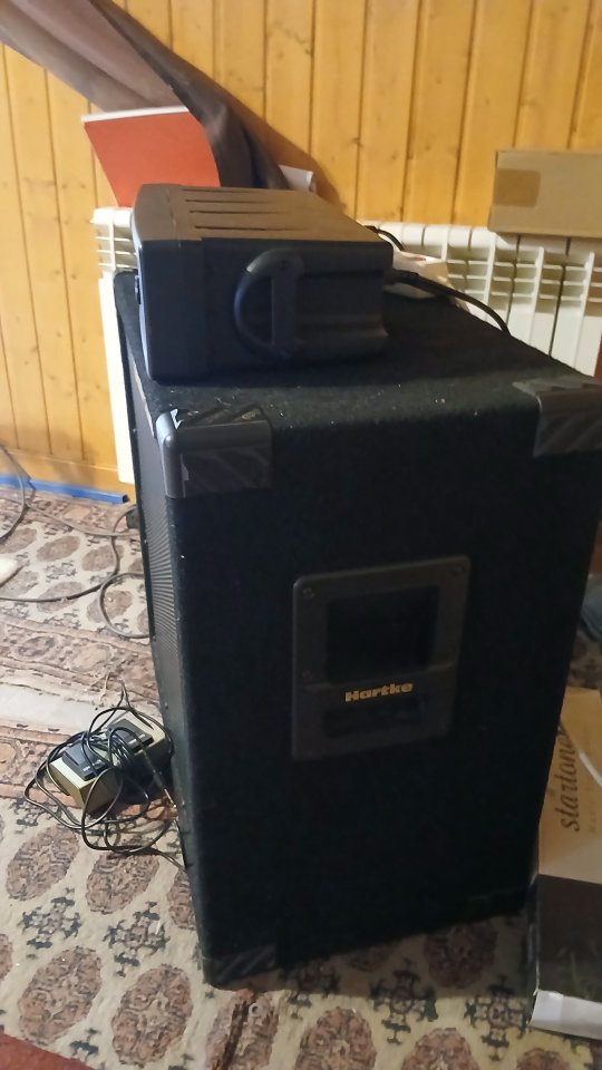 Cabezal Behringer UltraBass BXD3000H + pantalla HARTKE VX410