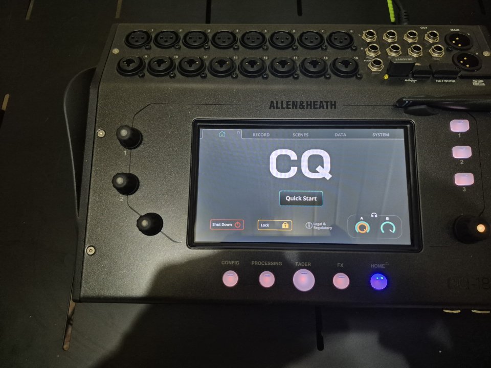 Allen & Heath CQ18T de segunda mano · Foto 2 de 10 · Lugo · 595 €