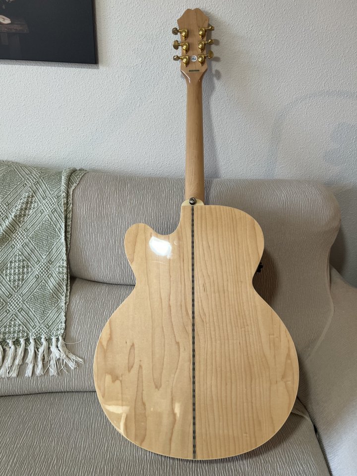 Vendo Epiphone EJ-200 de segunda mano · Foto 3 de 6 · Alicante · 380 €