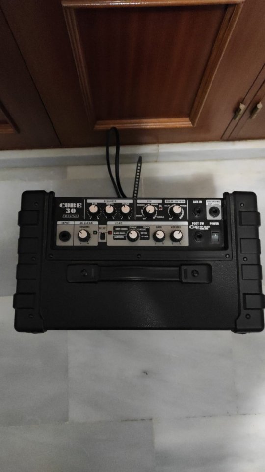 Telecaster Marwell & Roland Cube 30 de segunda mano · Foto 4 de 4 · Huelva · 250 €