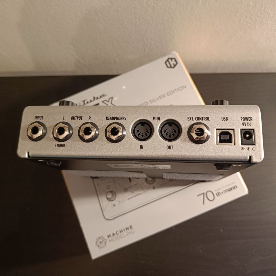ToneX pedal (Ltd. Silver Edition) + Capturas de pago