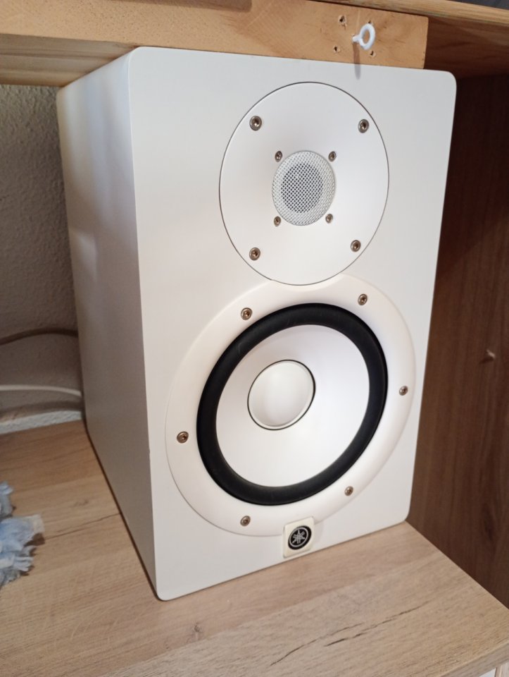 Monitores estudio Yamaha hs7