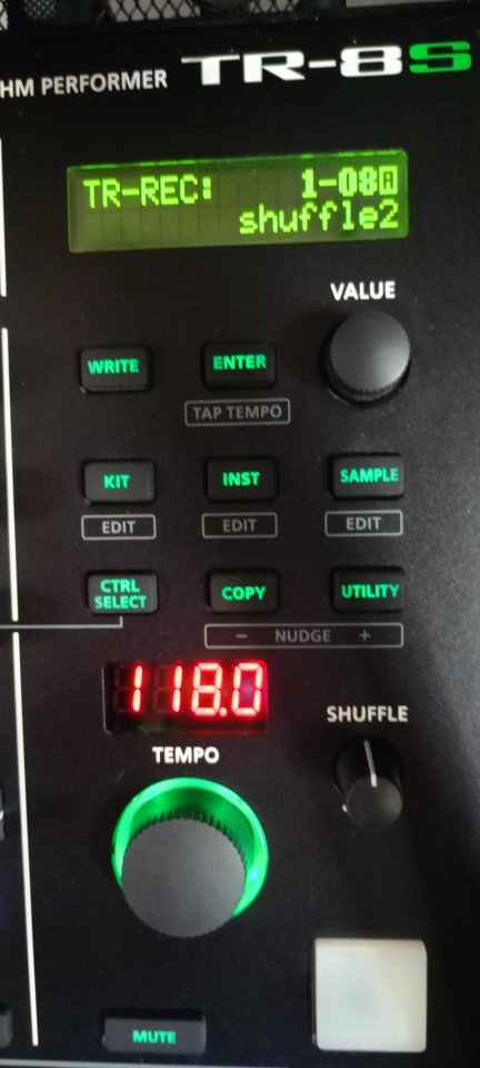 Roland TR-8S de segunda mano · Foto 6 de 9 · Alicante · 500 €