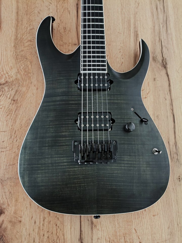 Ibanez RGAIX6FM de segunda mano · Foto 2 de 7 · Madrid · 700 €
