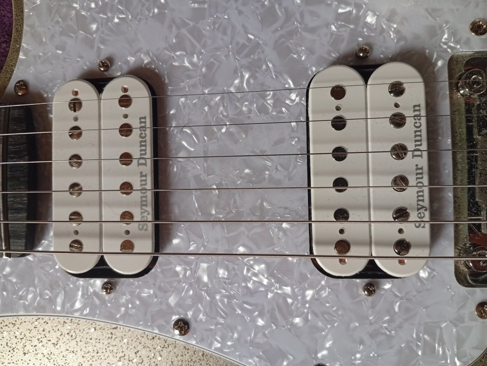 Jet JS500 mejorada con Seymour Duncan