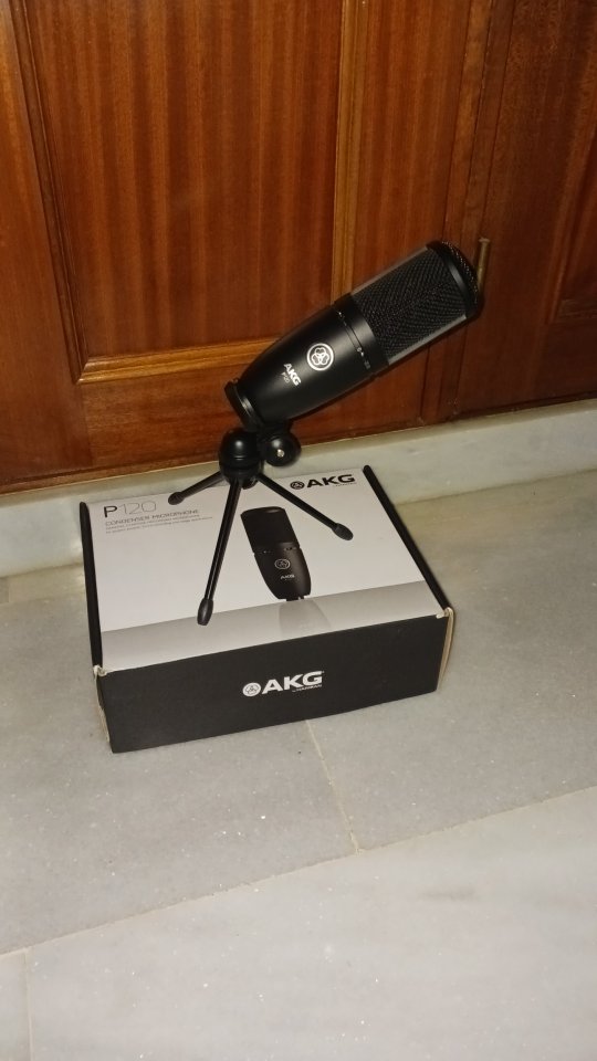Micrófono de condensador AKG P120 de segunda mano · Huelva · 70 €