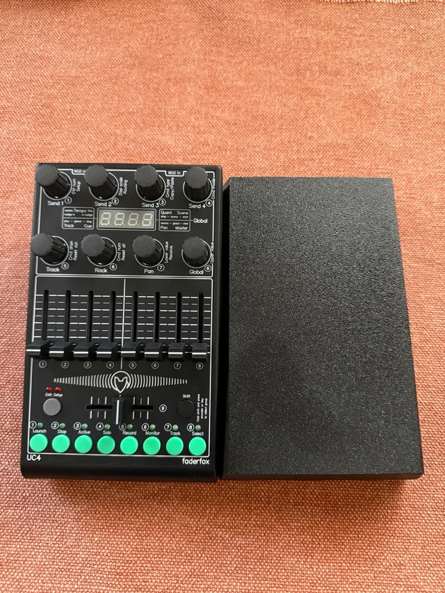 Faderfox UC4 Controlador MIDI USB + Decksaver