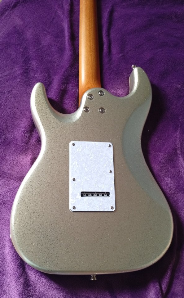 Jet JS500 mejorada con Seymour Duncan