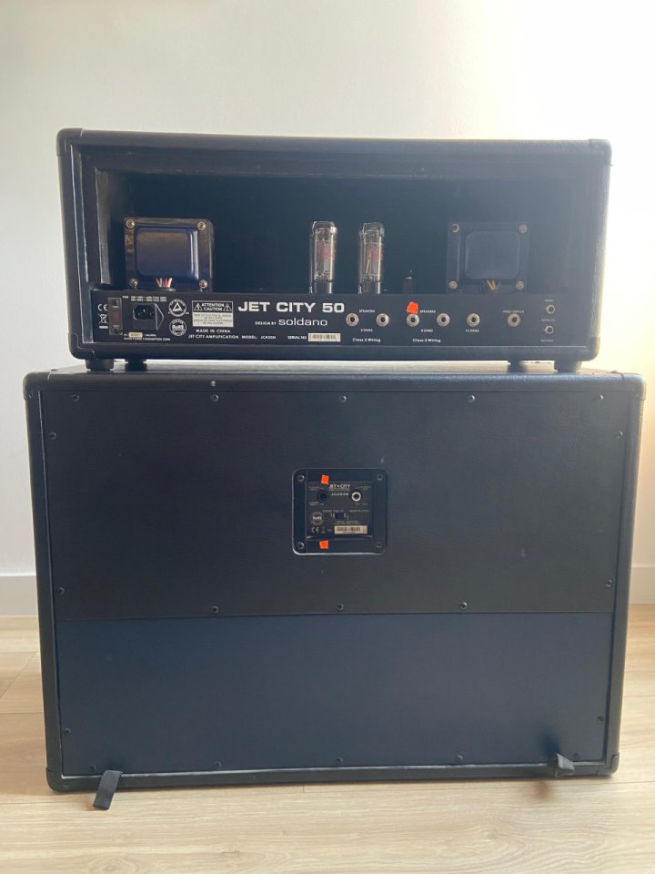 Jet City 333 Amplificador 50W + Pantalla 2x12