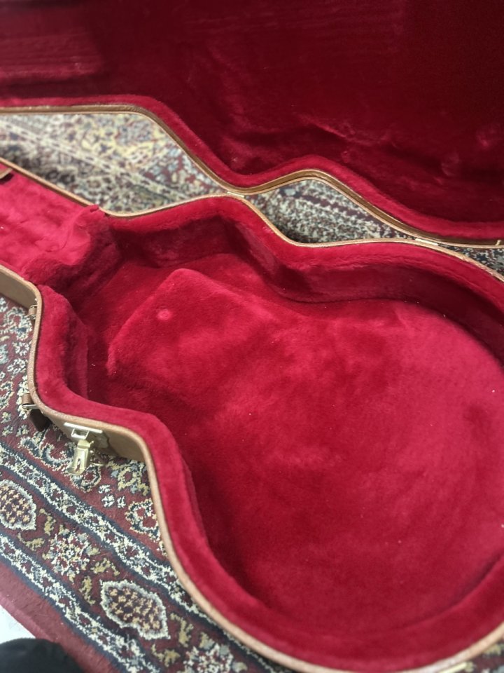 Gibson es335 2021 de segunda mano · Foto 9 de 10 · Sevilla · 2399 €