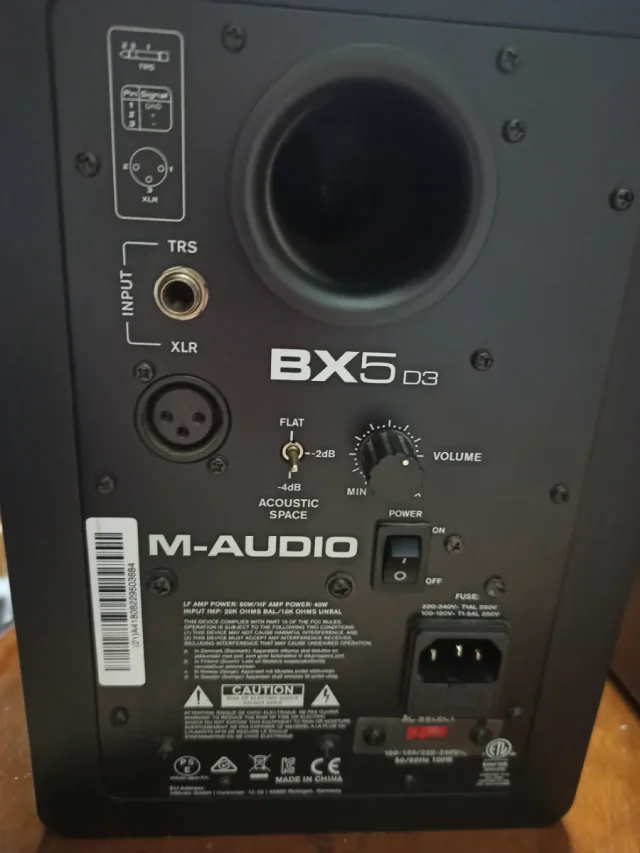 M-Audio BX5 D3 Monitores de Estudio de segunda mano · Foto 3 de 3 · Murcia · 119 €