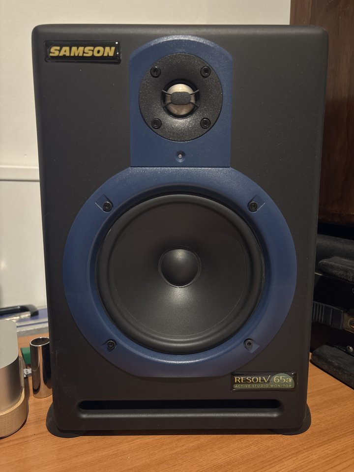 Monitores Samson Resolv 65a