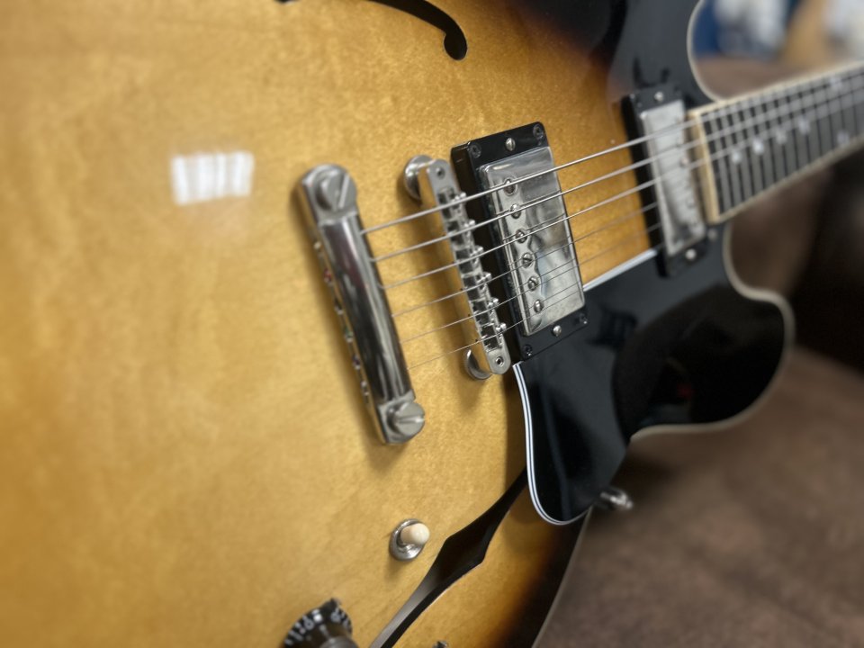 Gibson es335 2021 de segunda mano · Foto 10 de 10 · Sevilla · 2399 €