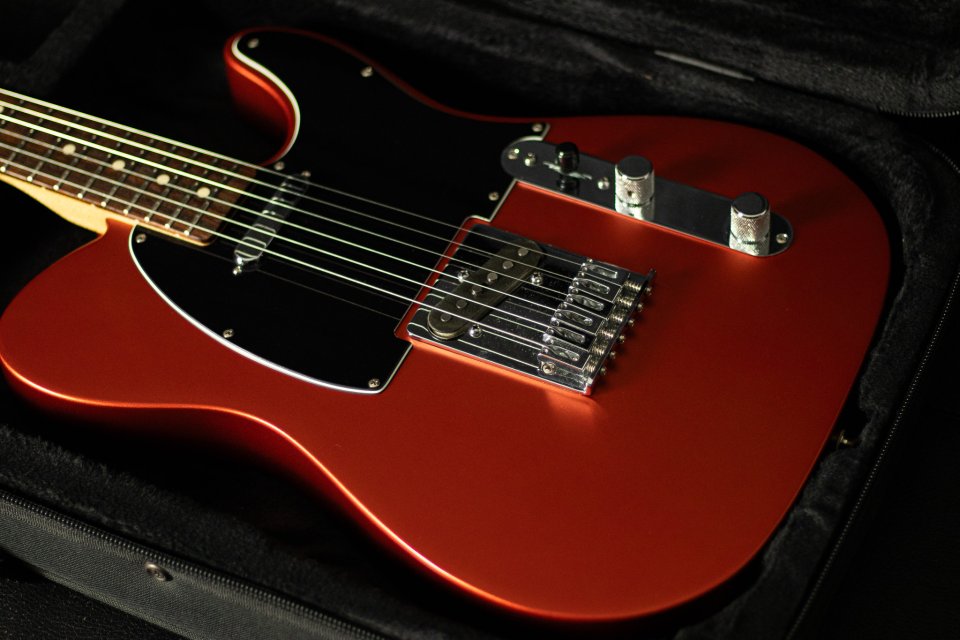 *RAREZA* Fender Standard Telecaster Satin 2013 - Flame Orange de segunda mano · Foto 9 de 10 · Ourense · 990 €