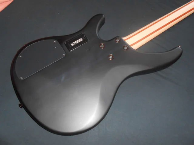 Bajo Yamaha TRBX 504 de segunda mano · Foto 4 de 10 · Barcelona · 340 €