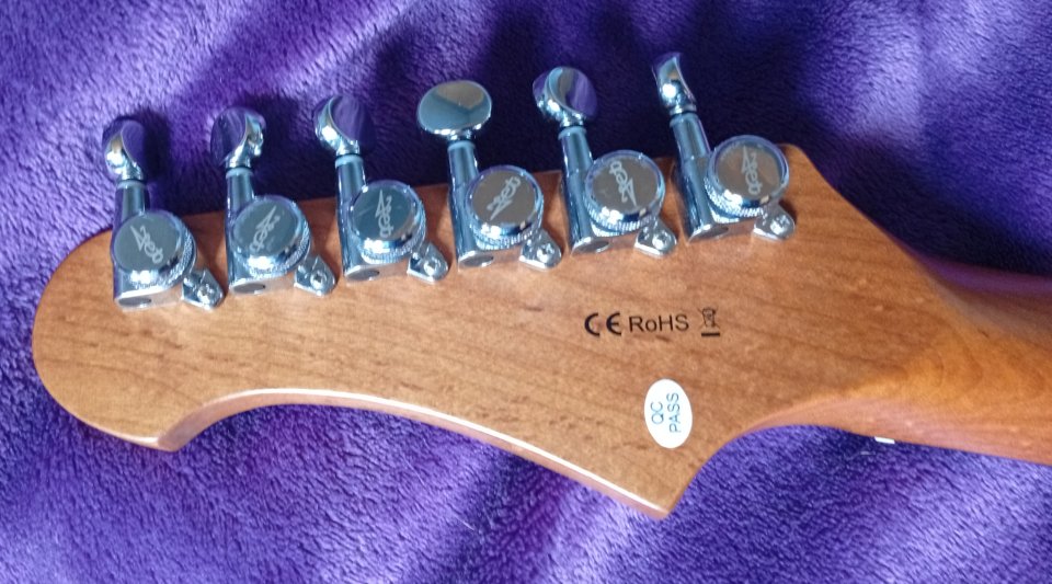 Jet JS500 mejorada con Seymour Duncan