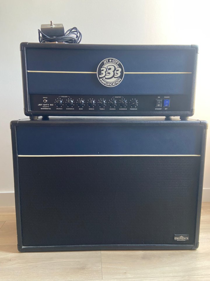 Jet City 333 Amplificador 50W + Pantalla 2x12