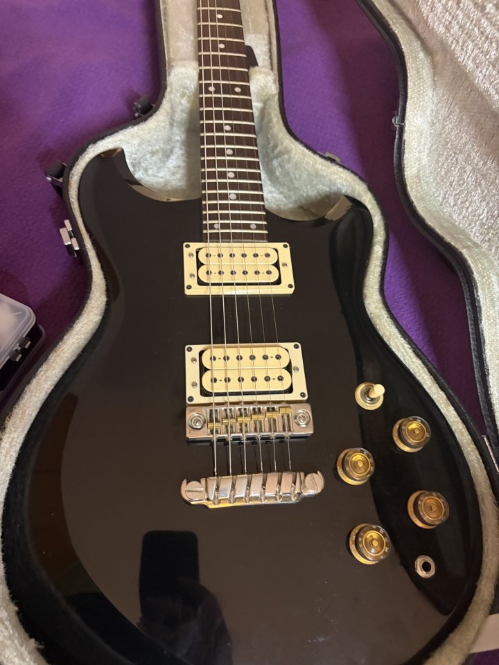 Ibanez Studio ST70 1981 Made in Japan – Original con estuche Ibanez de segunda mano · Foto 1 de 9 · Castellón · 1050 €