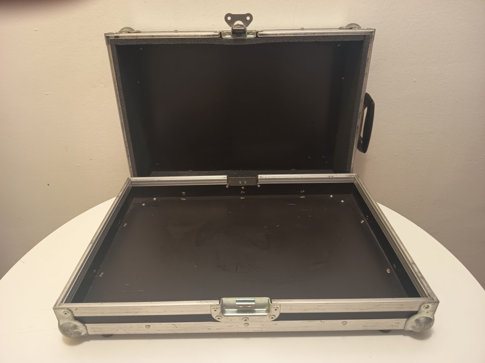 Flight Case para varias opciones de segunda mano · Foto 4 de 6 · Valencia · 75 €
