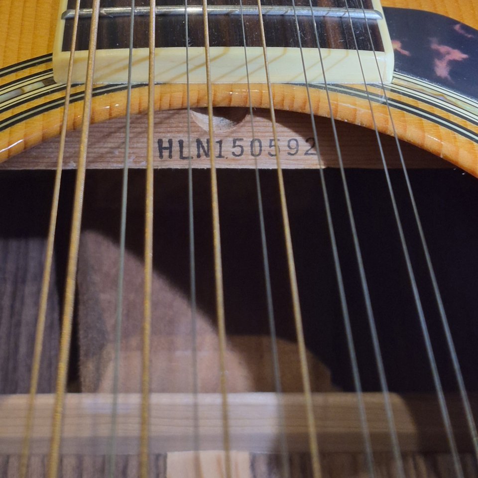 Yamaha LL16-12 ARE – 12 cuerdas – funda original + cejilla G7th de segunda mano · Foto 9 de 10 · Bizkaia · 850 €
