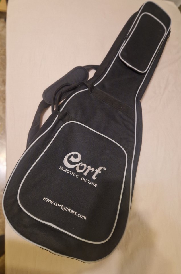 Cort Manson de segunda mano · Foto 7 de 8 · Zaragoza · 425 €