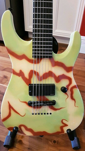 Compro Jackson dinky "COW " 7 cuerdas!