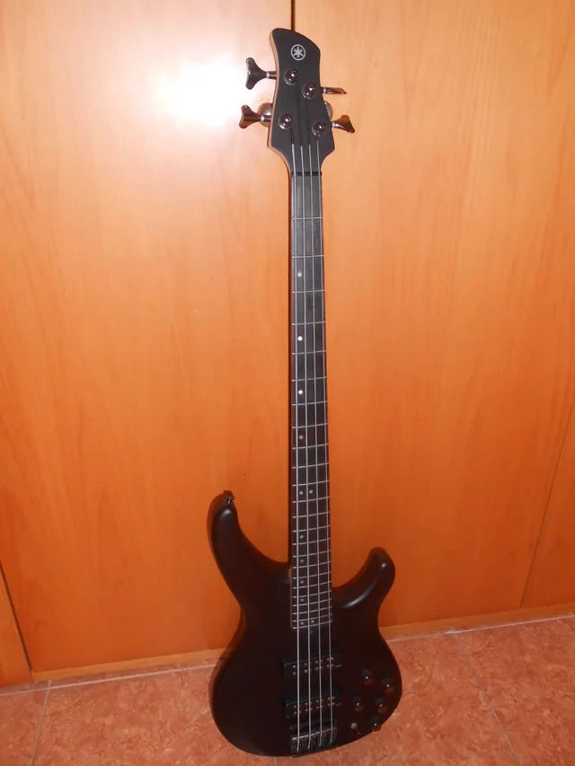 Bajo Yamaha TRBX 504 de segunda mano · Foto 7 de 10 · Barcelona · 340 €