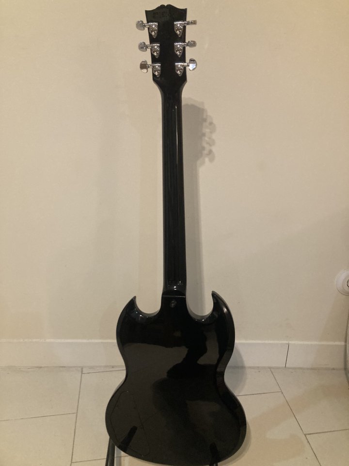 Gibson SG Standar Black de segunda mano · Foto 3 de 10 · Madrid · 970 €