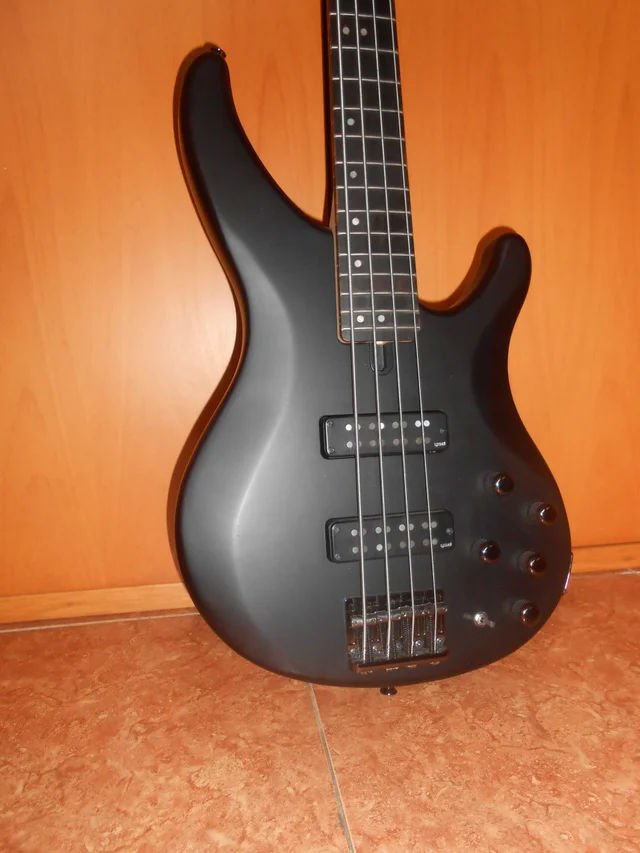 Bajo Yamaha TRBX 504 de segunda mano · Foto 8 de 10 · Barcelona · 340 €