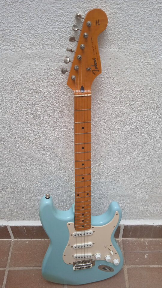 1981 Tokai Stratocaster ST-80 logo Spaguetti made in Japan