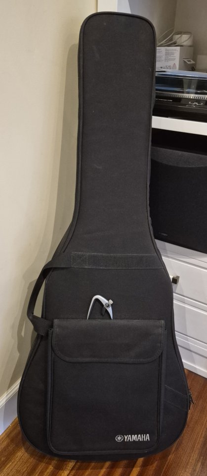 Yamaha LL16-12 ARE – 12 cuerdas – funda original + cejilla G7th de segunda mano · Foto 10 de 10 · Bizkaia · 850 €